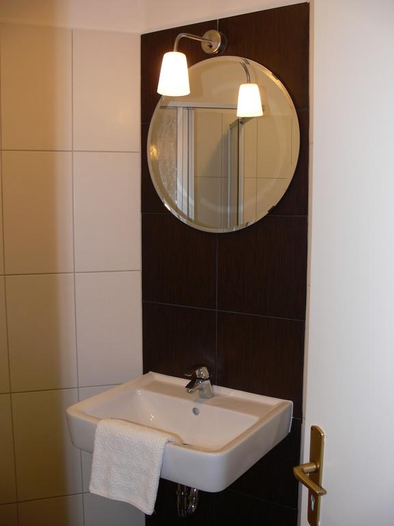 Business Flat Bahnhofstrasse Apartment Wiesbaden Room photo